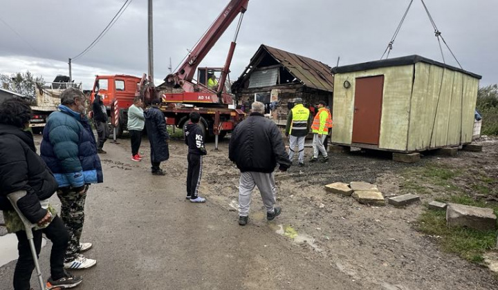 Pomoc rodine ktorá prišla o strechu nad hlavou.